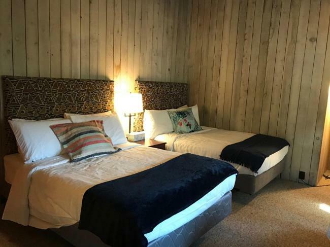 The Surf Lodge And Pub Gabriola Exteriör bild